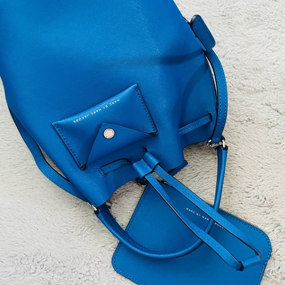 Marc Jacobs bucket blue crossbody bag - Picture 6 of 6